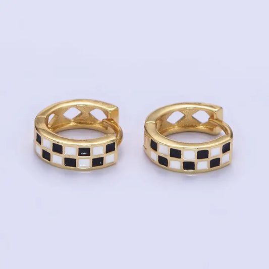 Kadiedrasd-24K Gold Filled 13mm Checkered Enamel Huggie Earring | AD589